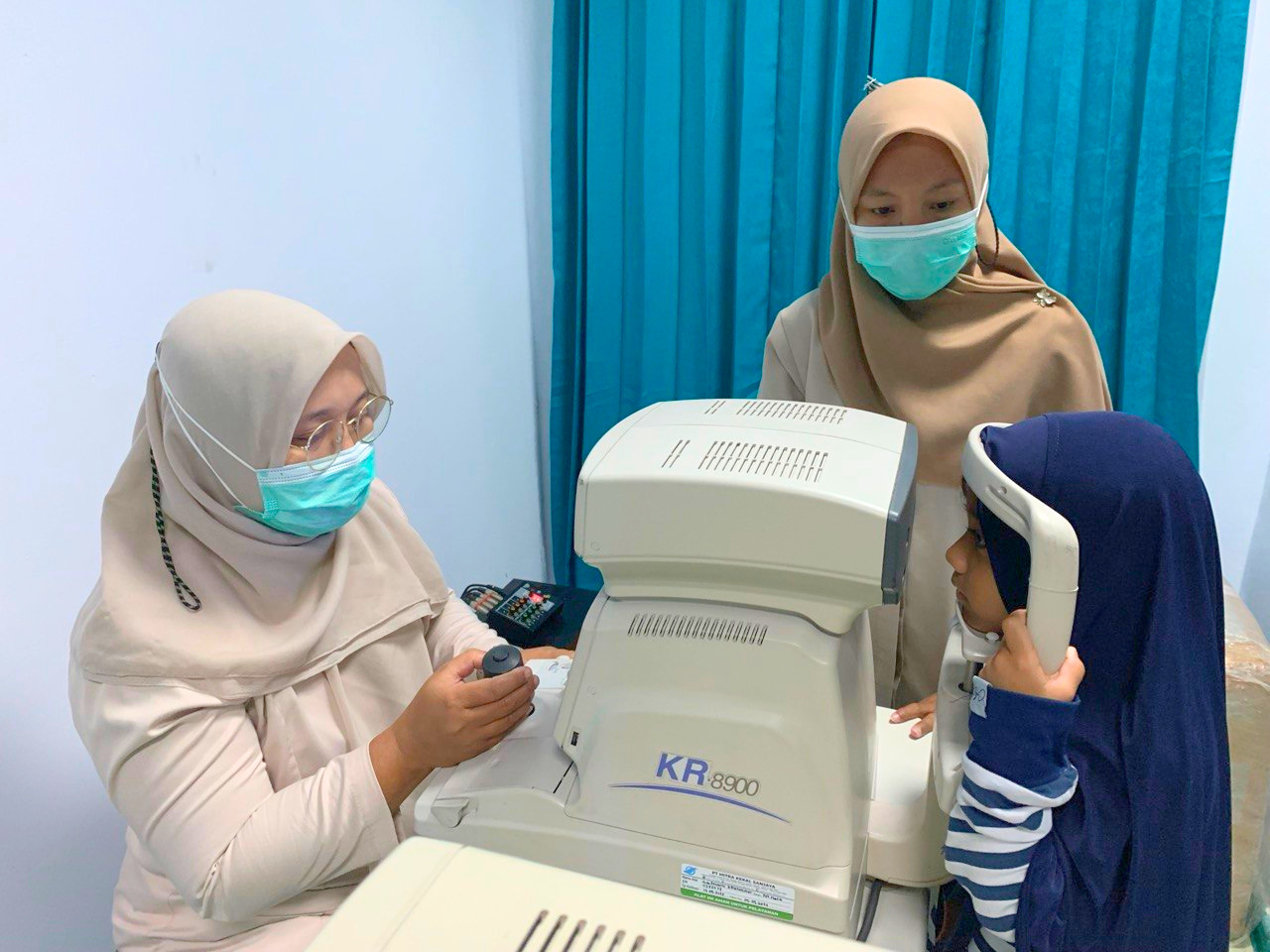 Pemeriksaan Kesehatan Mata Siswa KB dan TK Zanjabila Bersama RS Condong Catur